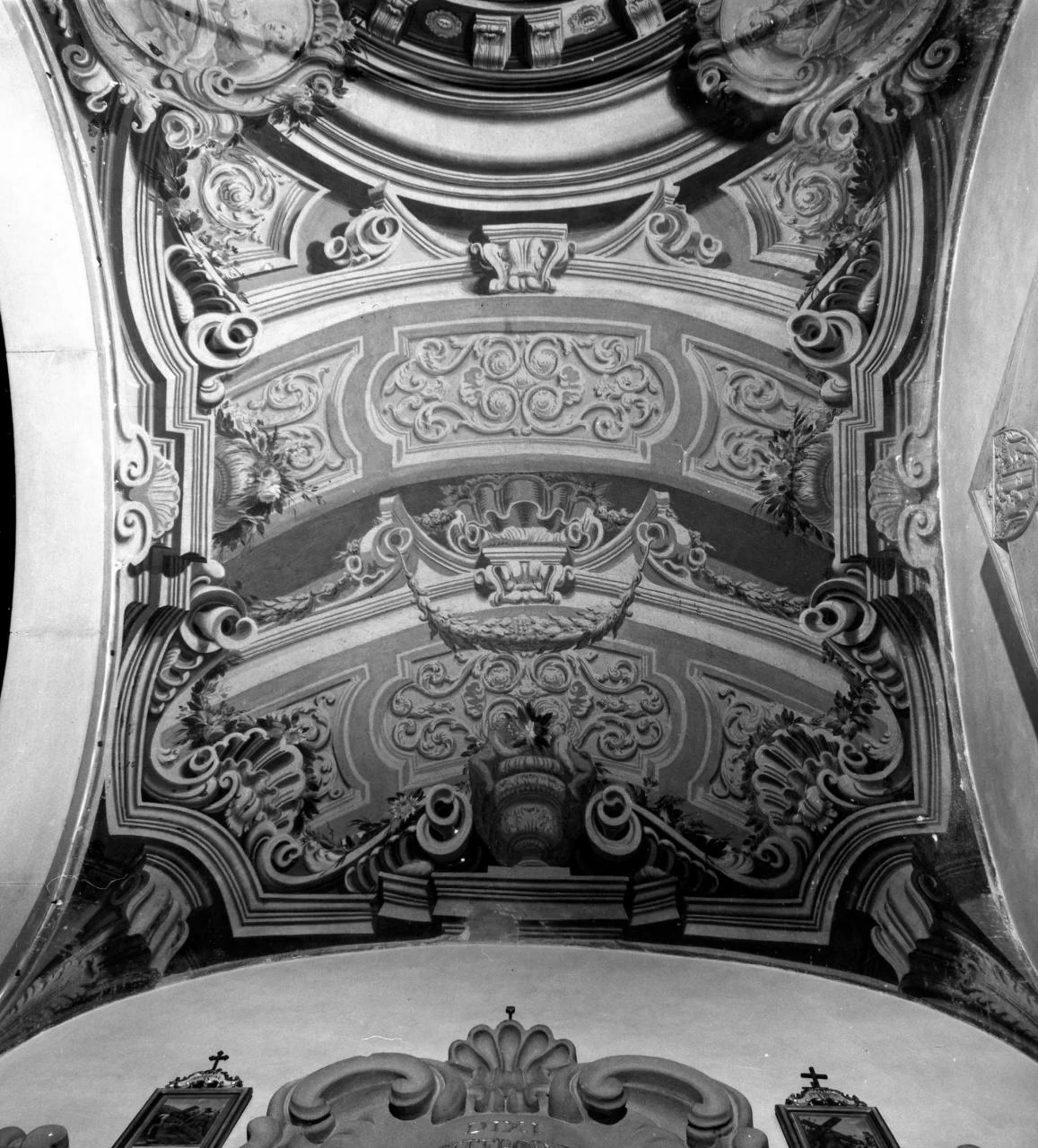 Motivi decorativi architettonici - Chiesa di S. Egidio, FirenzE